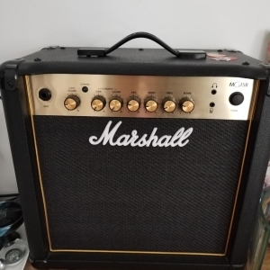 Ampli Marshall mg15r gold