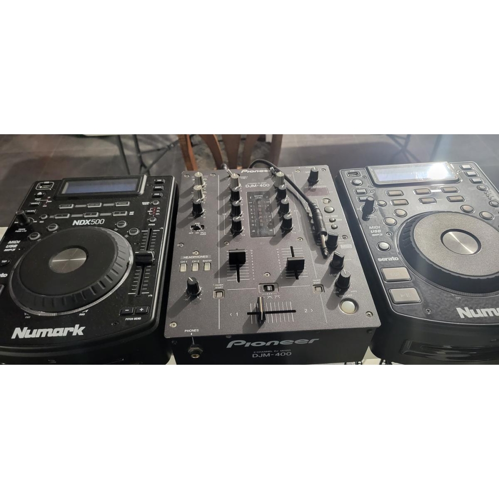 Table Pioneer DJM400 et 2 platines CD NUMARK NDX500