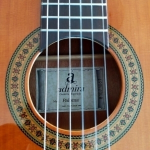 Admira Paloma - Guitare classique espagnole