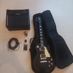 Harley Benton guitare électrique avec ampli et accessoires