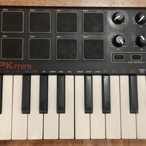 Akai MPK mini