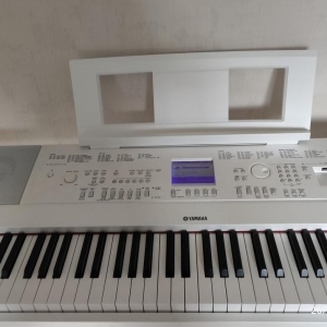 Yamaha WDGX-660 blanc