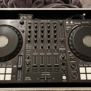 Pioneer DDJ-1000 + Flightcase