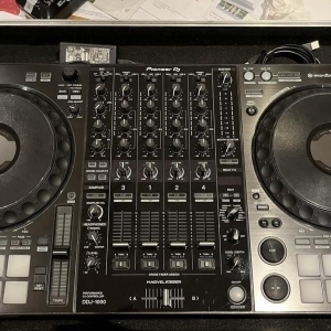 Pioneer DDJ-1000 + Flightcase