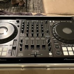 Pioneer DDJ-1000 + Flightcase