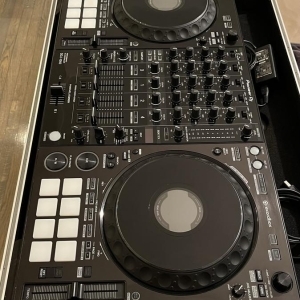 Pioneer DDJ-1000 + Flightcase