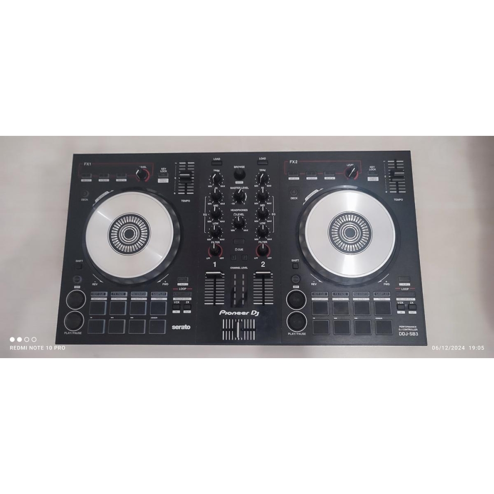 Pioneer DDJ-SB3 + housse de protection