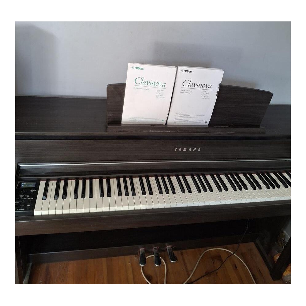 Yamaha Clavinova CLP675 88 (à réparer)