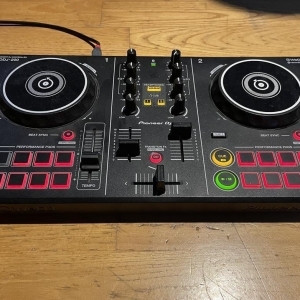 Pioneer ddj-200