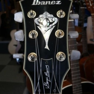 Ibanez  George Benson GB40THII