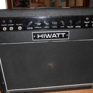 Hiwatt SA 212