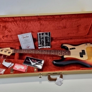 Fender Precision Bass 1959 Custom Shop NOS 2005 Sunburst