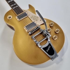 Gibson LP-295 Les Paul 2008 Goldtop Guitar of the Month 4