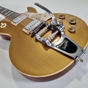 Gibson LP-295 Les Paul 2008 Goldtop Guitar of the Month 4