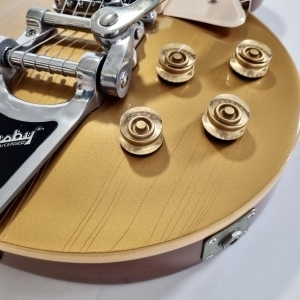 Gibson LP-295 Les Paul 2008 Goldtop Guitar of the Month 4