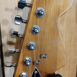 Arirang (Samick) Stratocaster EG4037