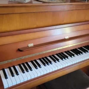 Schimmel Piano droit