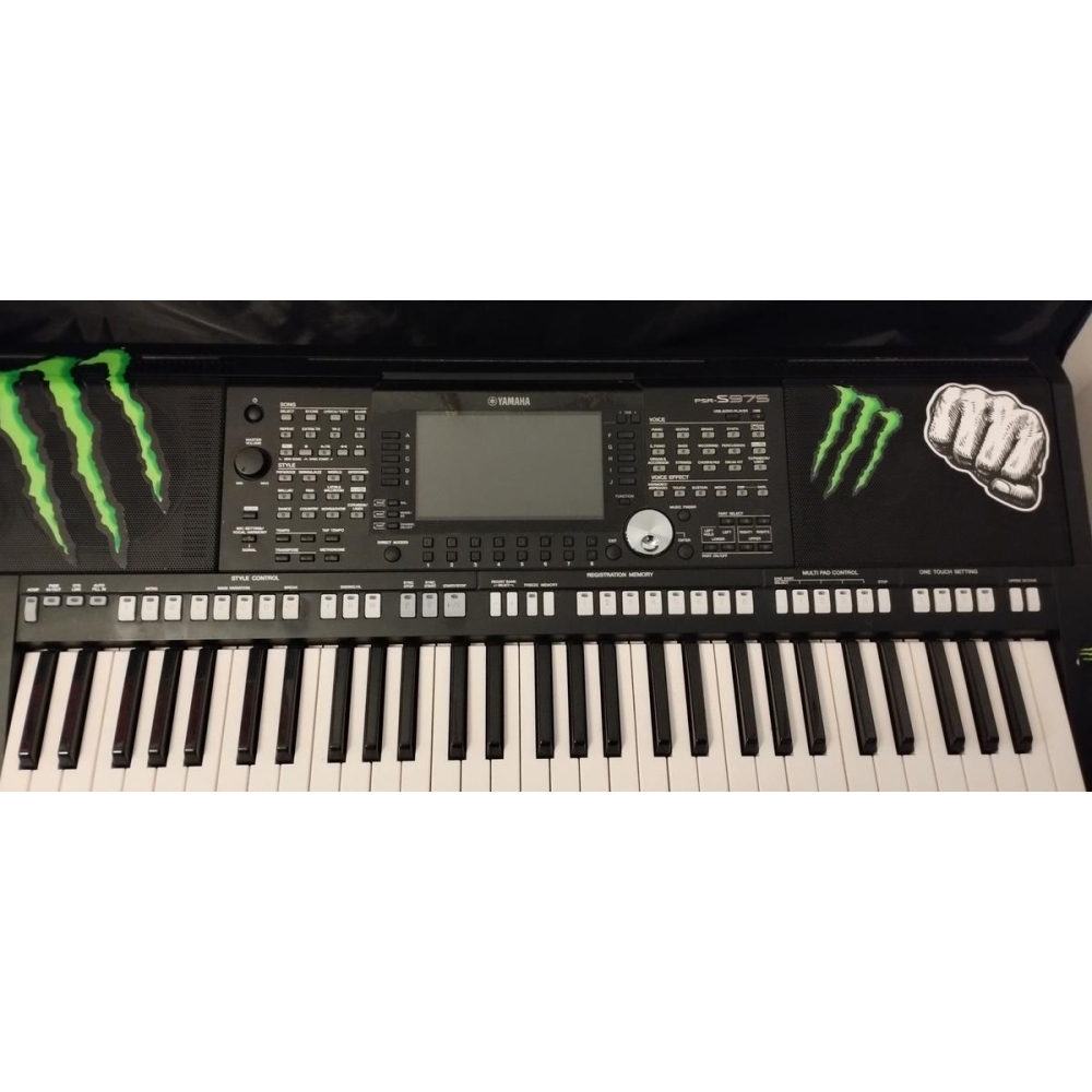 Yamaha PSR 975