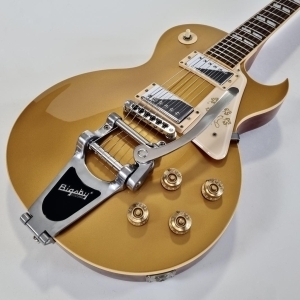 Gibson LP-295 Les Paul 2008 Goldtop Guitar of the Month 4