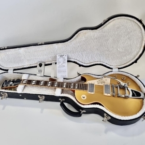 Gibson LP-295 Les Paul 2008 Goldtop Guitar of the Month 4