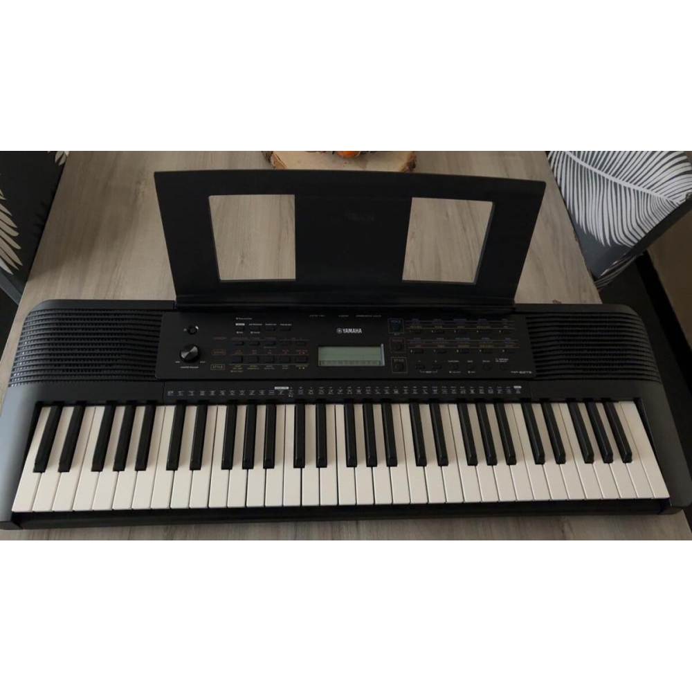 Yamaha PSR-E273