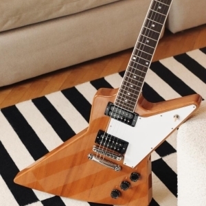 Gibson Explorer 70´s antique natural