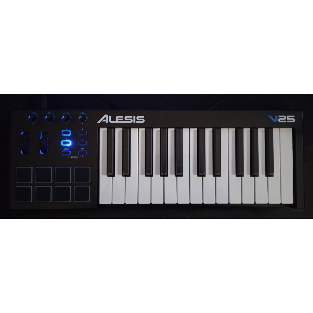 Alesis V25 - Clavier Maître Midi 25 Notes 8 Pads