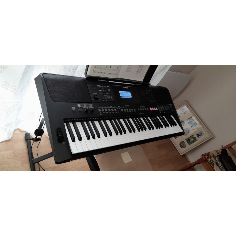 Yamaha PSR-E463