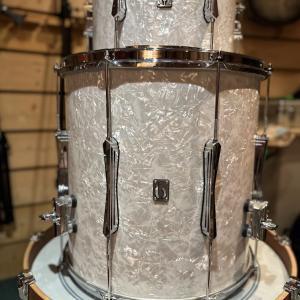 British Drum Company Lounge Series 22" Wind. Pearl