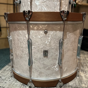 British Drum Company Lounge Series 22" Wind. Pearl