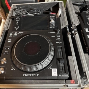 Pionnier Dj XDJ-1000 MK2 avec Fly