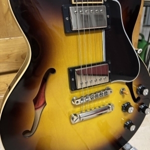 Gibson ES-339