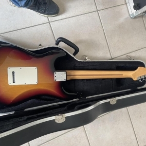 Fender Stratocaster US -HSS