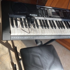 Alesis Harmony 61