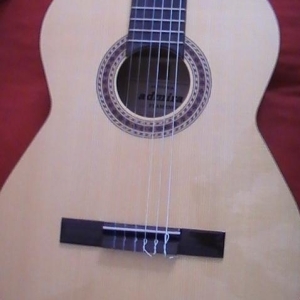 Admira k34 guitare gaucher