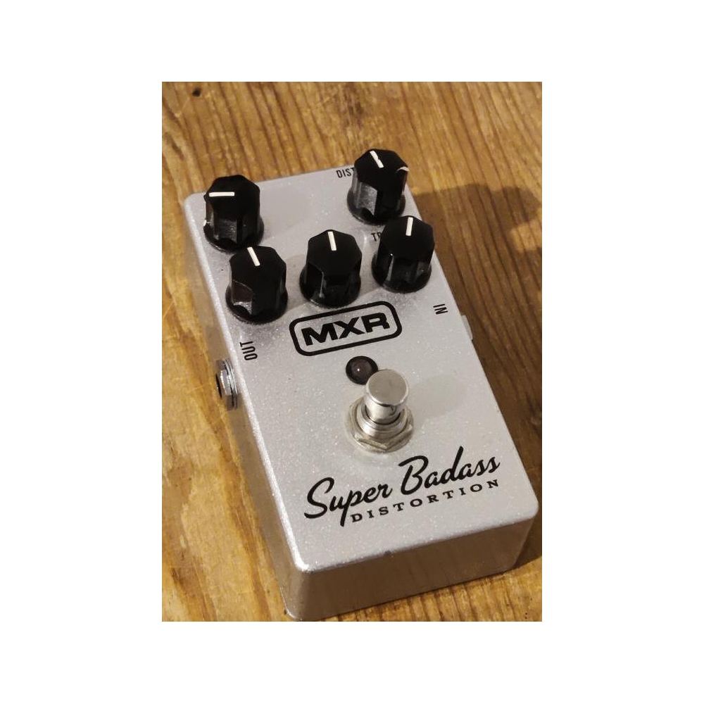 MXR 75 Super Badass Distortion - Pédale Distorsion