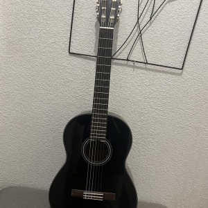 Yamaha C40 - Guitare classique