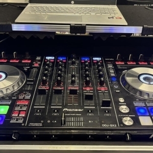 Pioneer DDJ SX2 + Flight Case