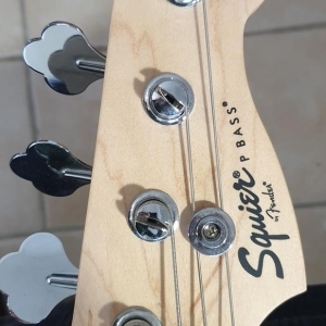 Squier Affinity Precision Bass PJ Noire en Très Bon État