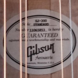 Guitare Gibson sj 200