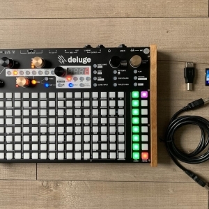 Synthstrom Deluge - sequencer sampler synth