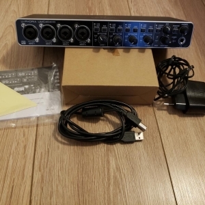 Behringer U-Phoria UMC404HD