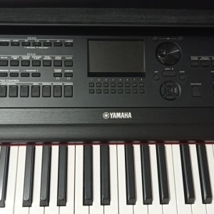 Yamaha DGX 670