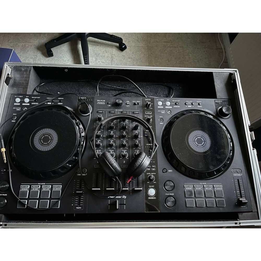 Pioneer DJ DDJ FLX 6 avec Flight cases + Casque Sennheiser