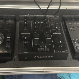 Pioneer Dj CDJ-350 + table de mixage + fly case