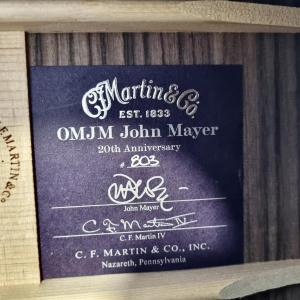 Martin OMJM John Mayer 20th Anniversary Signature 2024 Grey Sunburst