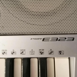 Yamaha PSR-323