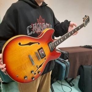 Sire Larry Carlton h7v cs