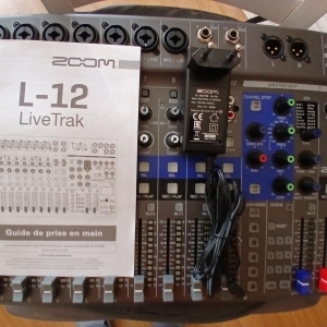 ZOOM L-12 LiveTrak