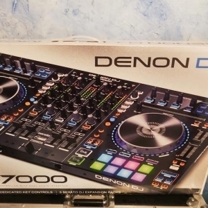 Denon MC7000